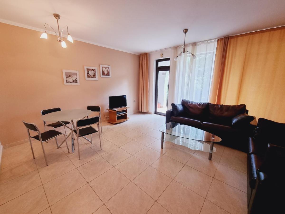 Modern 1Bd At Watermill Apartment Complex Szveti Vlasz Kültér fotó