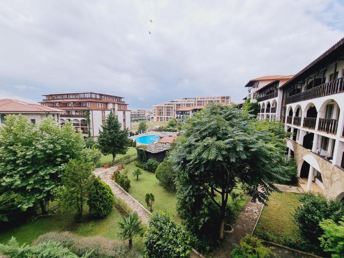 Modern 1Bd At Watermill Apartment Complex Szveti Vlasz Kültér fotó