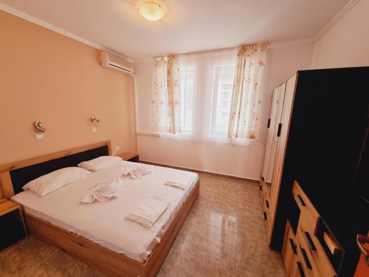 Modern 1Bd At Watermill Apartment Complex Szveti Vlasz Kültér fotó