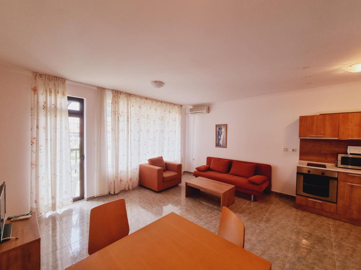 Modern 1Bd At Watermill Apartment Complex Szveti Vlasz Kültér fotó