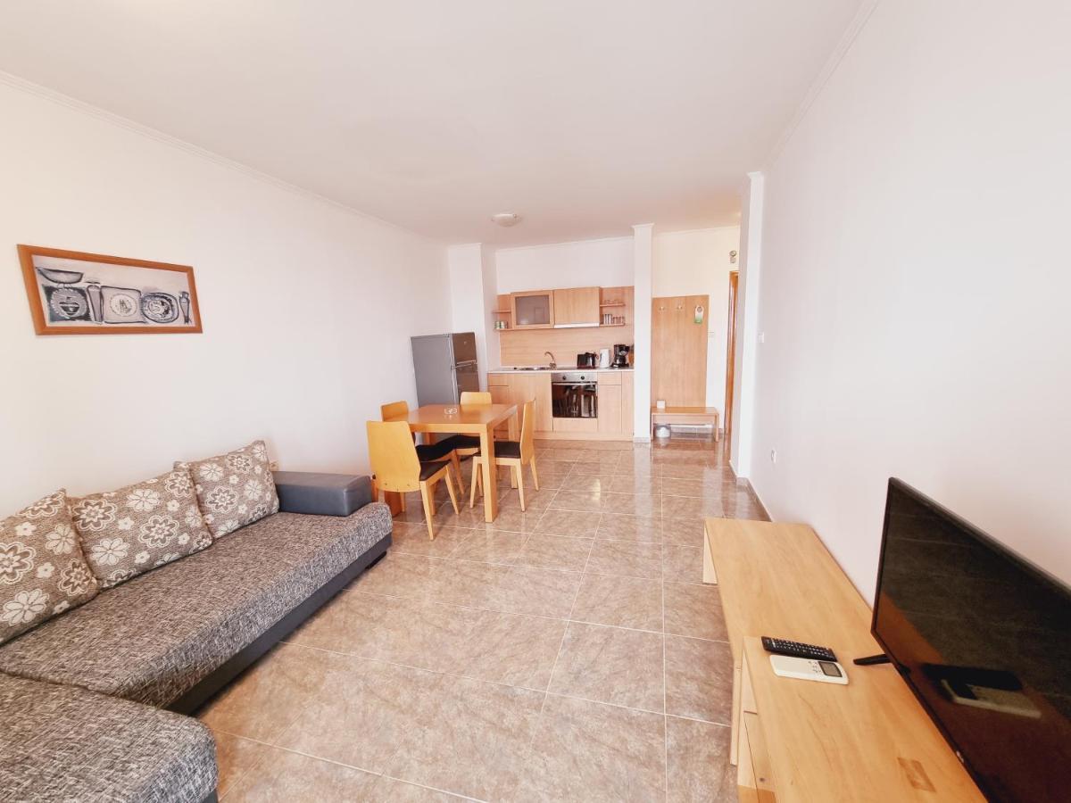 Modern 1Bd At Watermill Apartment Complex Szveti Vlasz Kültér fotó