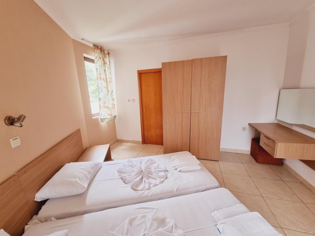 Modern 1Bd At Watermill Apartment Complex Szveti Vlasz Kültér fotó